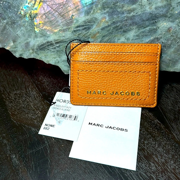 Marc Jacobs Handbags - NWT Marc Jacobs Card Case